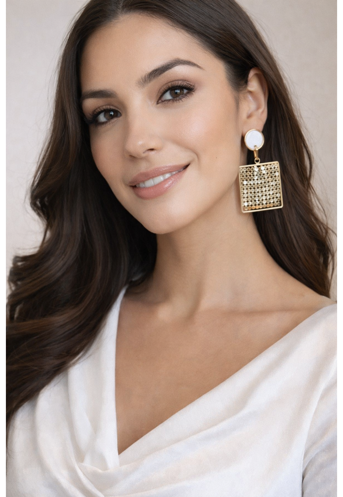 BRINCOS MADREPEROLA COM QUADRADO DOURADO