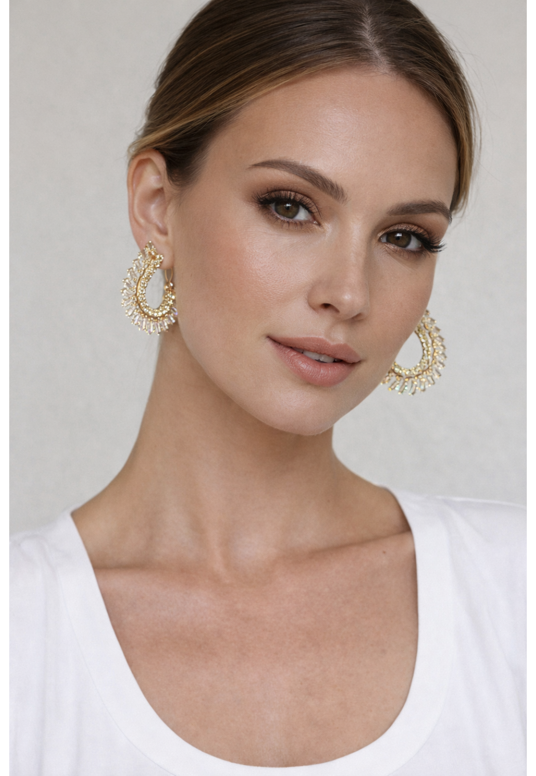 BRINCO LUXO FESTA DOURADO E ZIRCONIA E STRASS