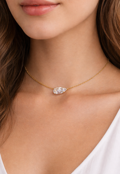 COLAR CHOCKER DOURADO COM CRISTAL TRIANGULAR