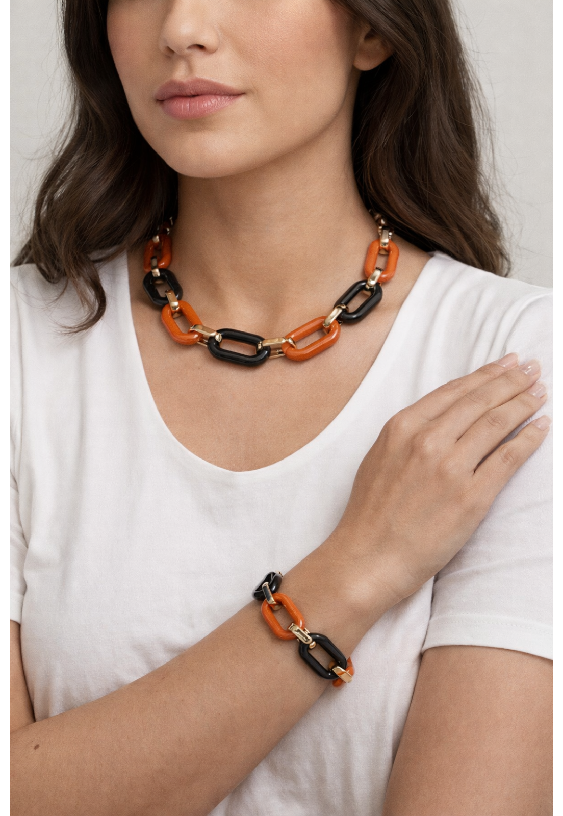 CONJUNTO COLAR E PULSEIRA CORRENTE LARANJA E MARROM 