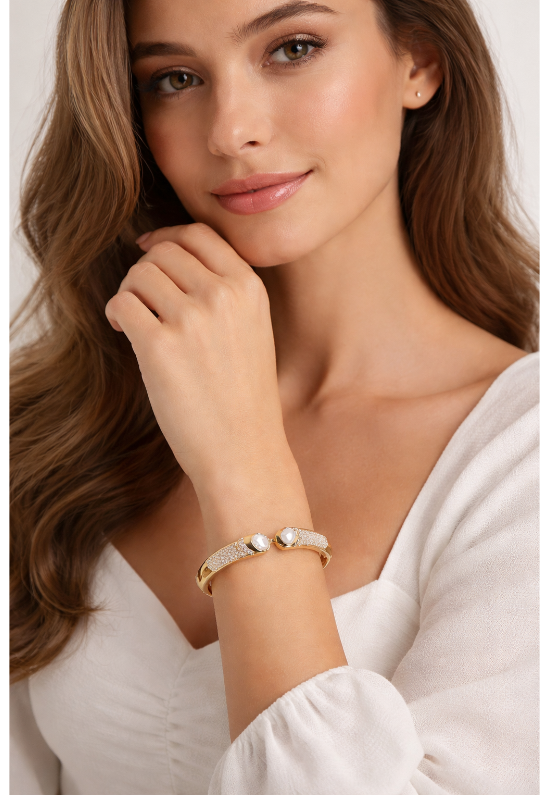 BRACELETE DOURADO INSPIRAÇÃO CRAVEJADO NAS PONTAS