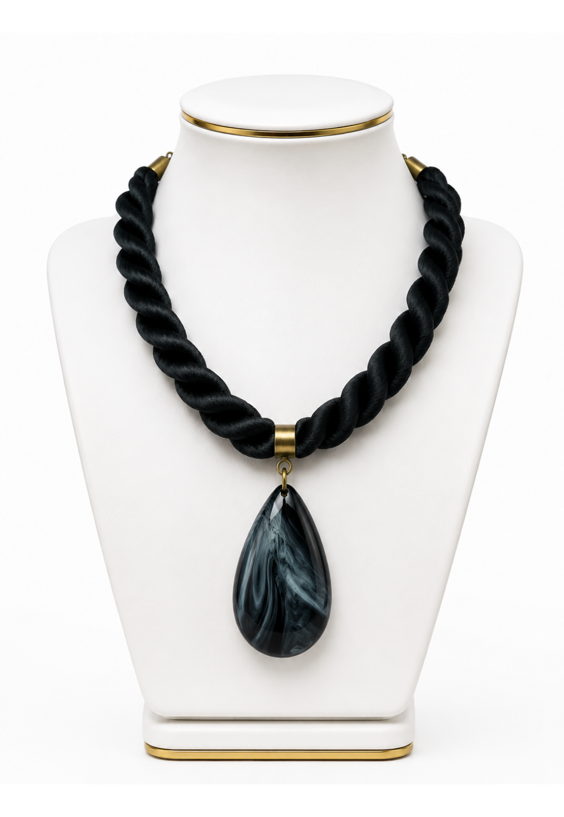 COLAR MAXI TRANÇADO E PINGENTE PRETO ORGANICO