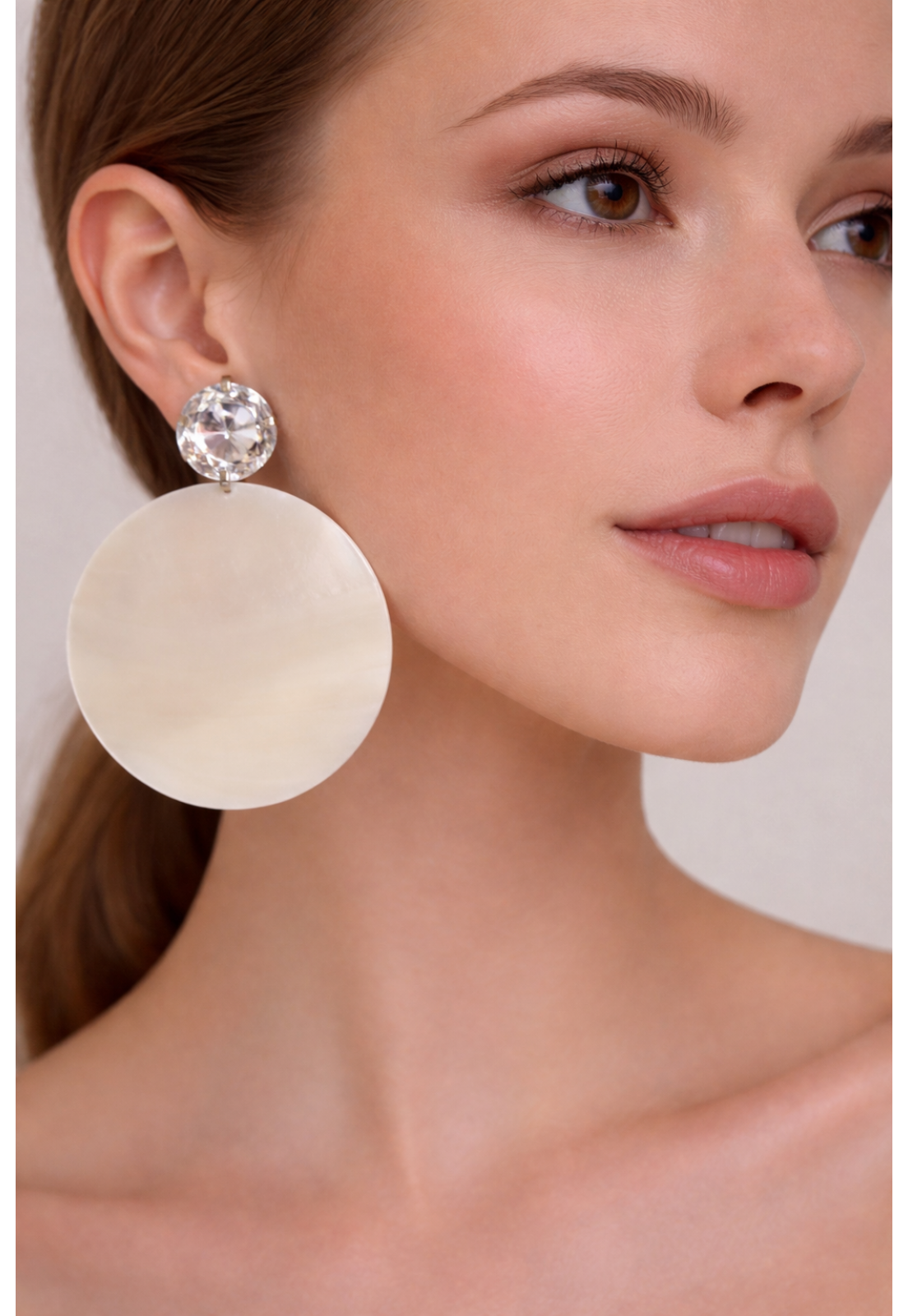 BRINCO MAXI DUPLO REDONDO PEROLADO E PONTA CRISTAL