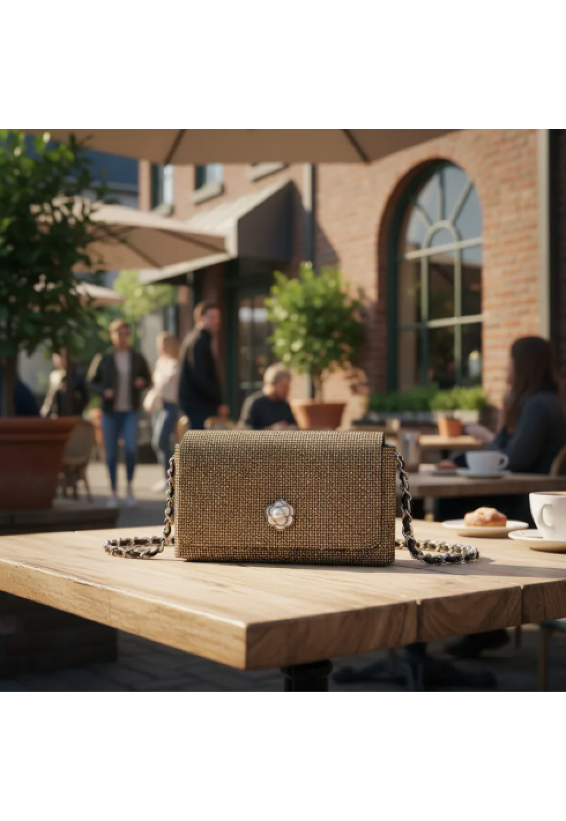 Pochete Dourada Brilho Total Pochete Dourada Brilho Total