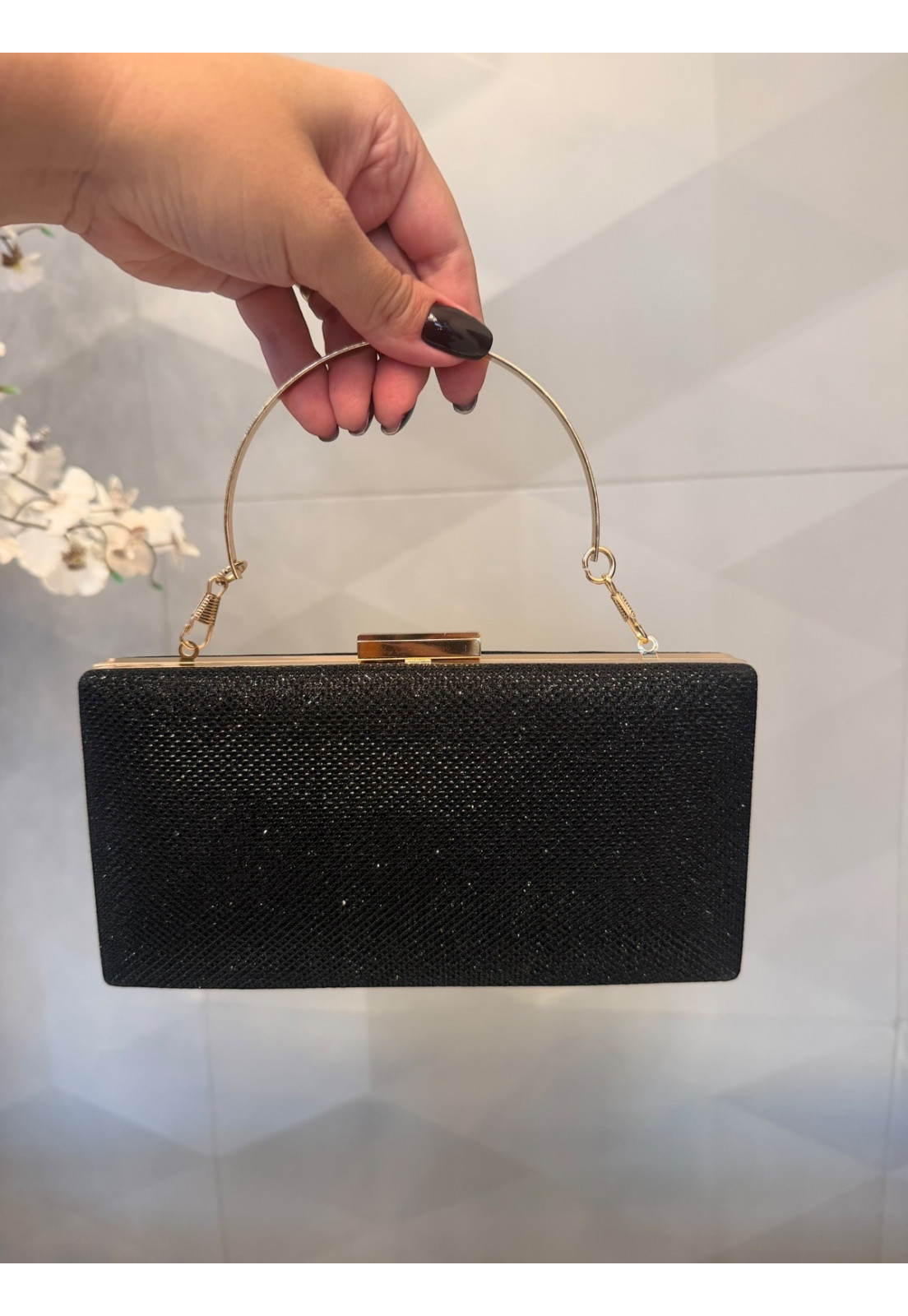 Clutch Festa Preta com brilho e detalhes dourado
