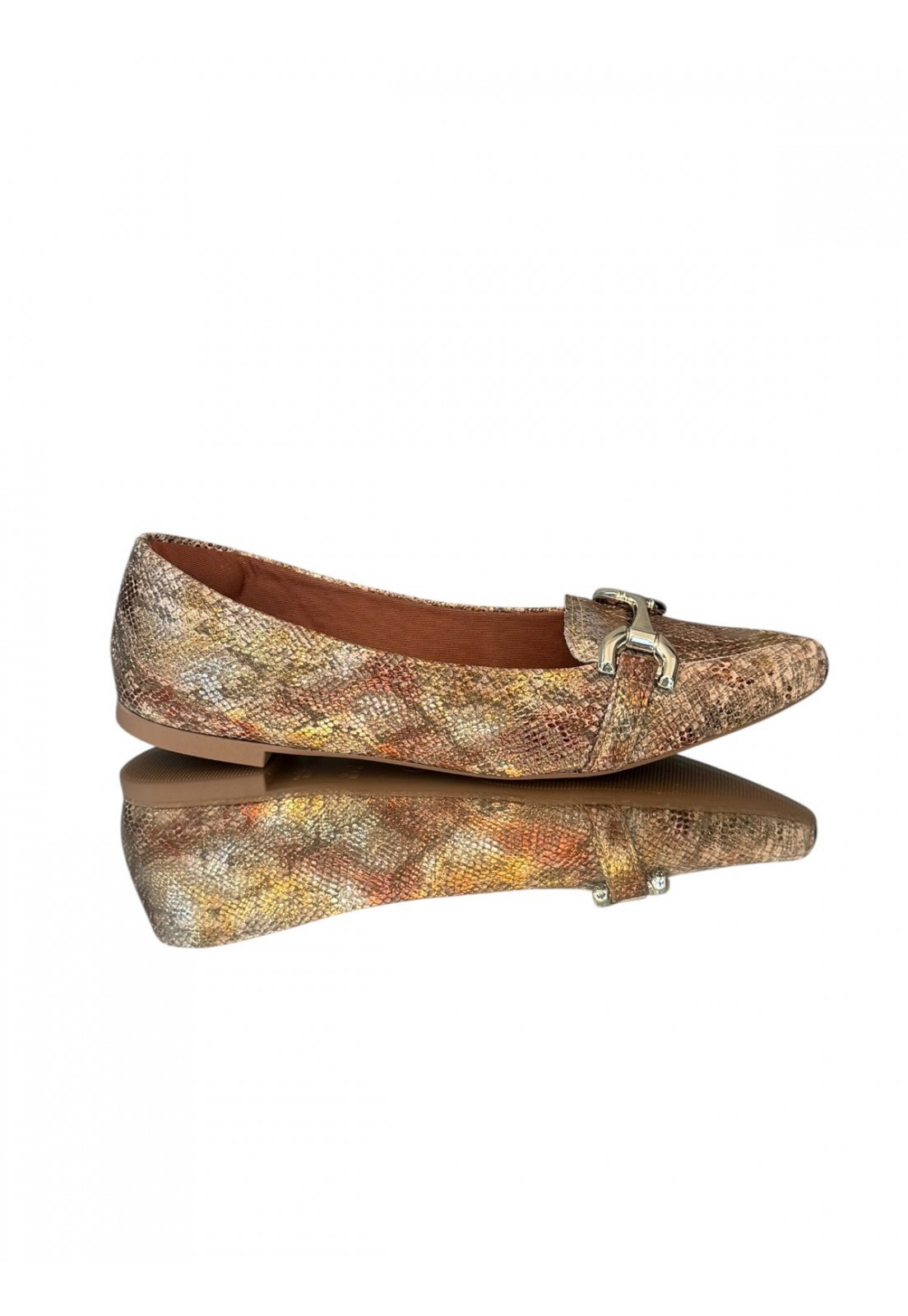 SAPATILHA ANIMAL PRINT DOURADO COM FIVELA METALIZADA