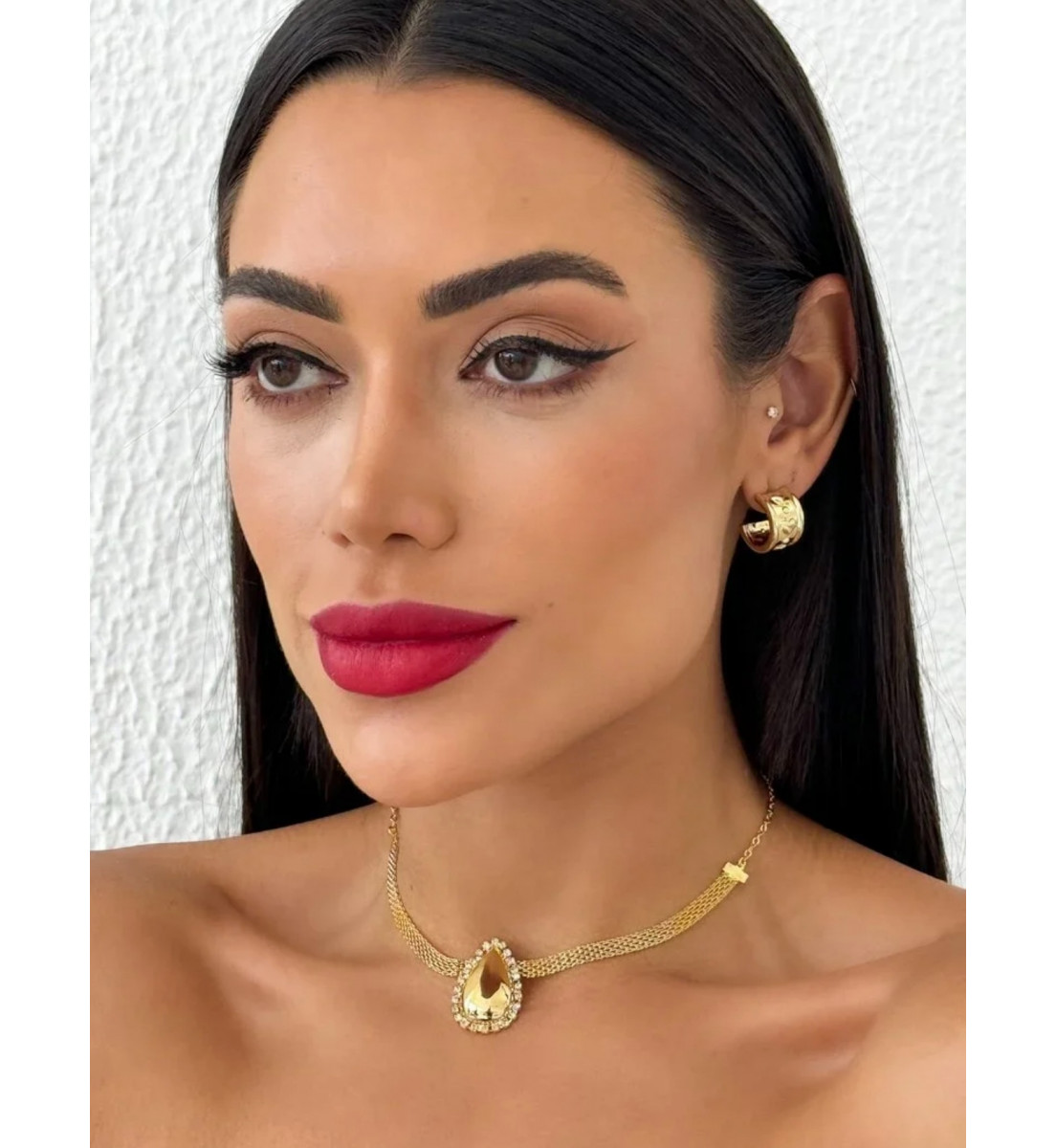 Colar Folheado a Ouro 18k, Manta Com Gota Lisa Borda Cravejada