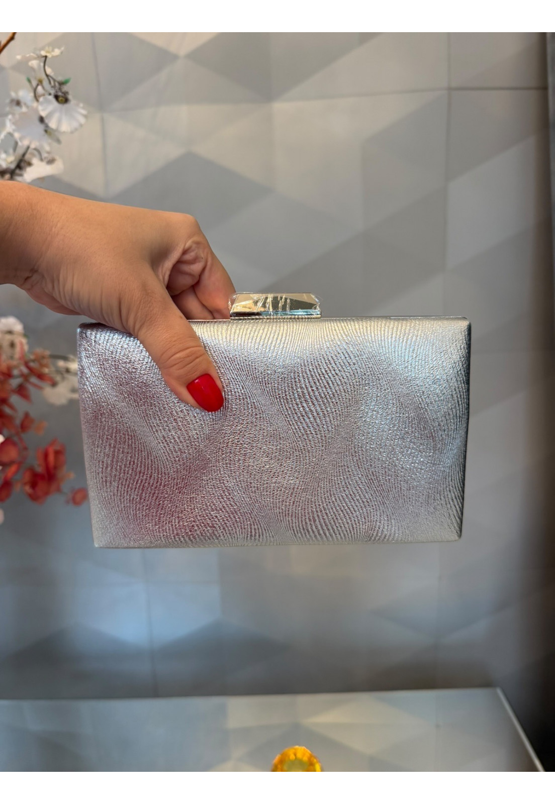 Bolsa Clutch Prata Metalizada Texturizada