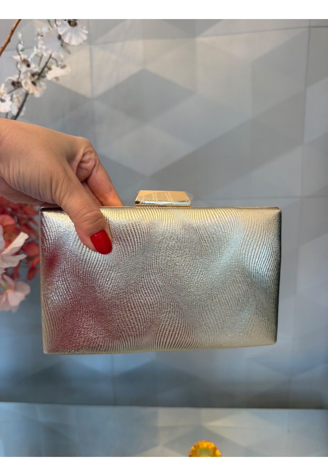 Bolsa Clutch Dourada Metalizada Texturizada