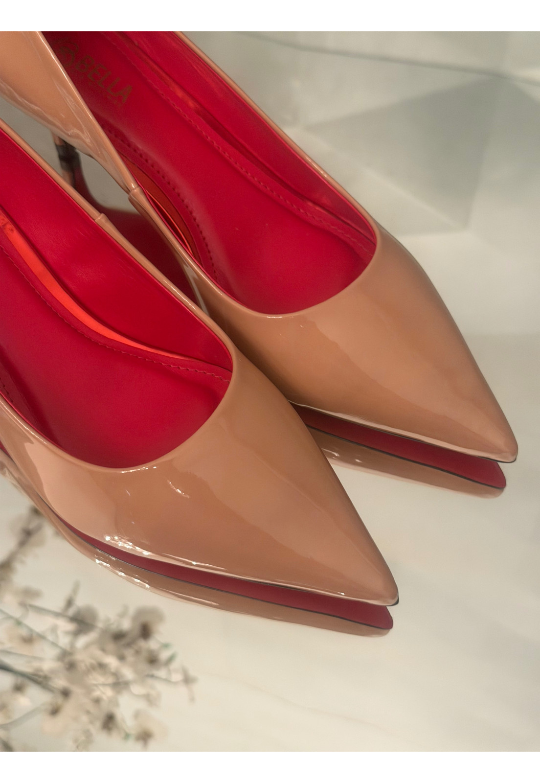 Scarpin Verniz Nude interior Vermelho Salto 5 cm Scarpin Verniz Nude interior Vermelho Salto 5 cm