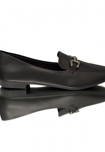 Mocassim Preto fivela Metal Grafite bico redondo