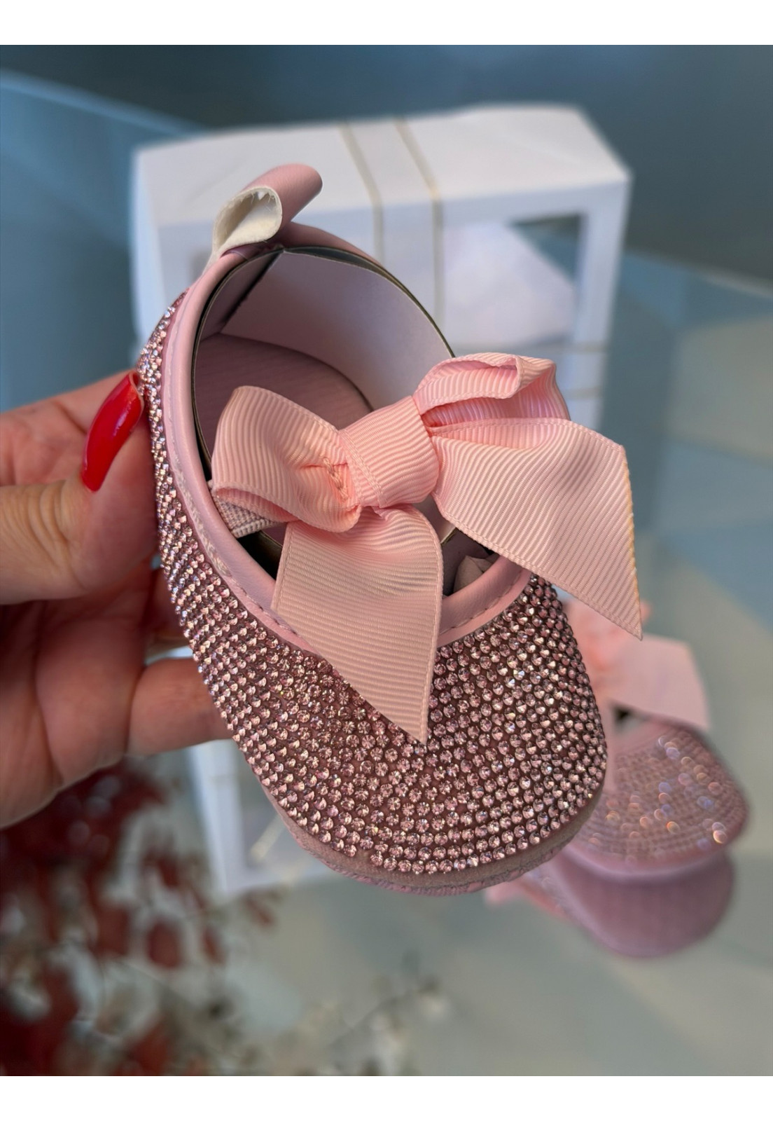 Sapatinho Luxo Infantil com Strass e Laço Sapatinho Luxo Infantil com Strass e Laço
