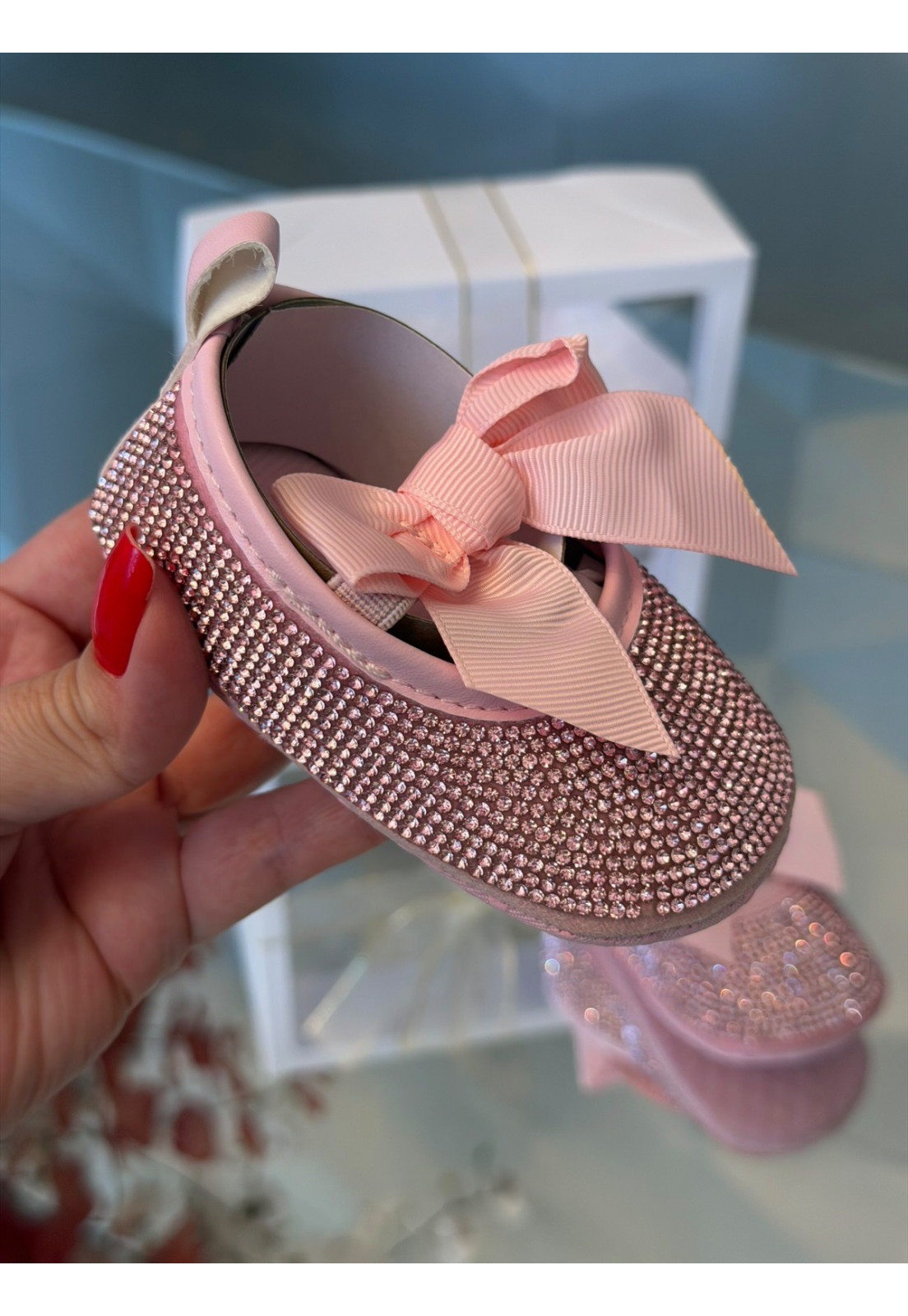 Sapatinho Luxo Infantil com Strass e Laço Sapatinho Luxo Infantil com Strass e Laço