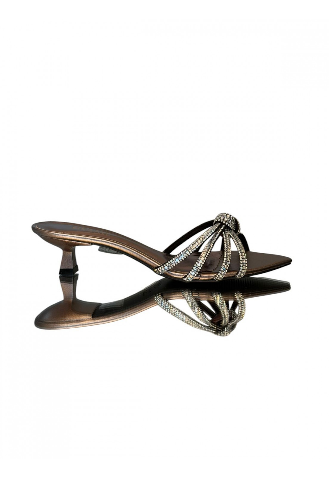 Tamanco Feminino Bico Folha Prata Velho com Strass Grafite – Salto 4 cm