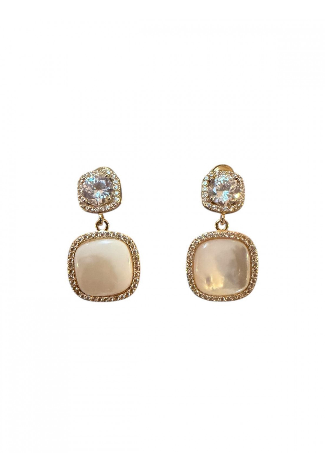 BRINCO LUXO DOURADO PONTO DE LUZ QUADRADO PEROLADO