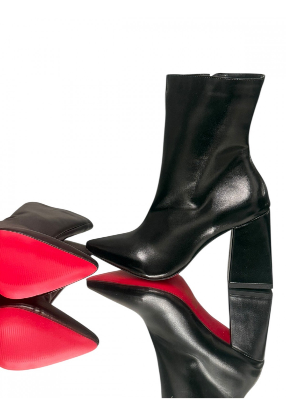 Bota Cano Médio salto bloco Preto Elegance Sola Vermelha