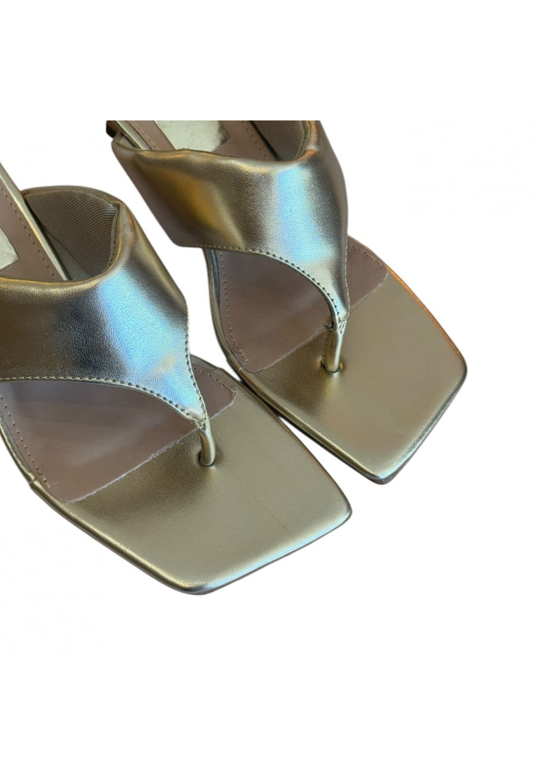 Sandália Tamanco de dedo Dourado Metalizado bico Quadrado Salto 4 cm Sandália Tamanco de dedo Dourado Metalizado bico Quadrado Salto 4 cm