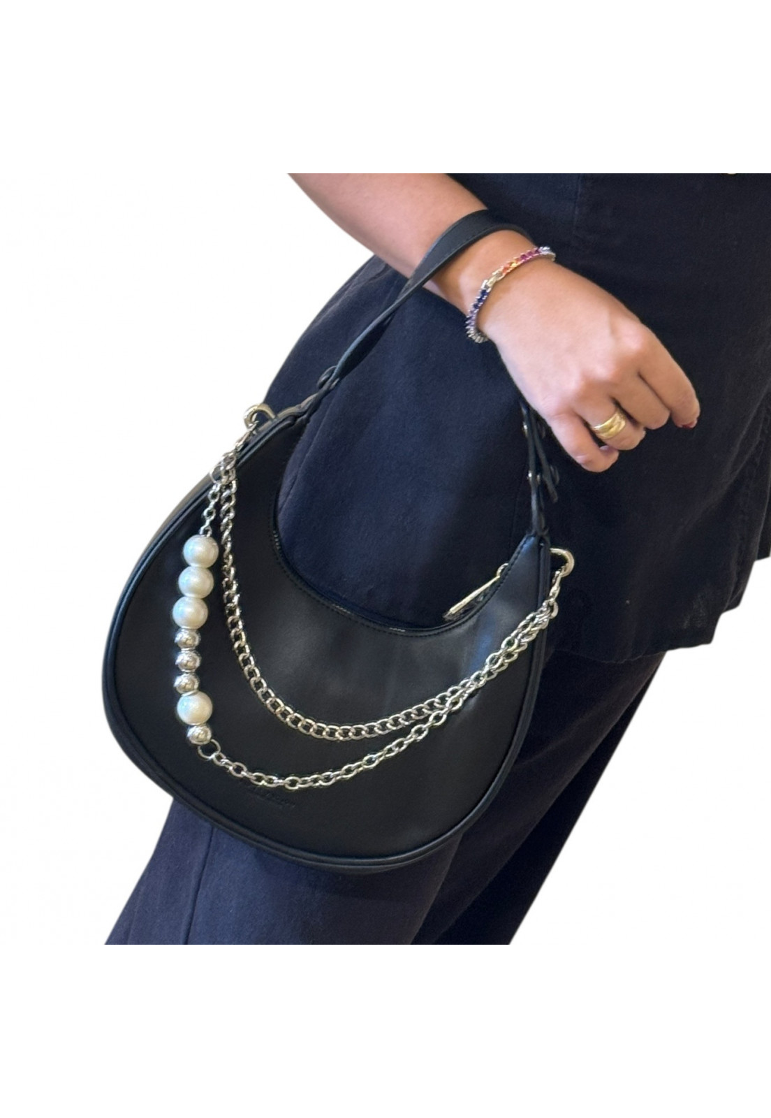 Bolsa de mão PRETA inspiração correntaria e pérolas com alça dupla