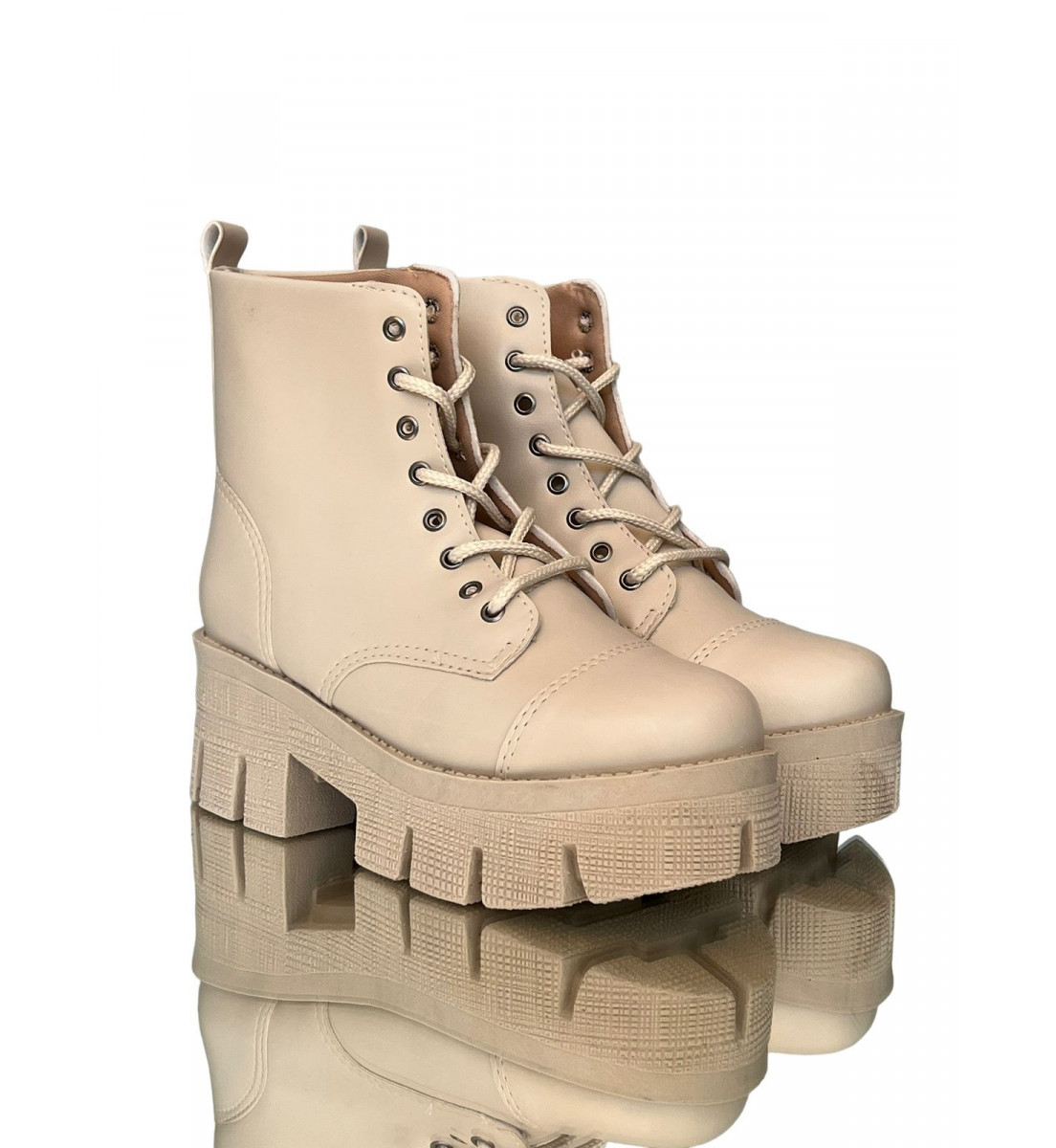 Bota Coturno Tratorada Off White