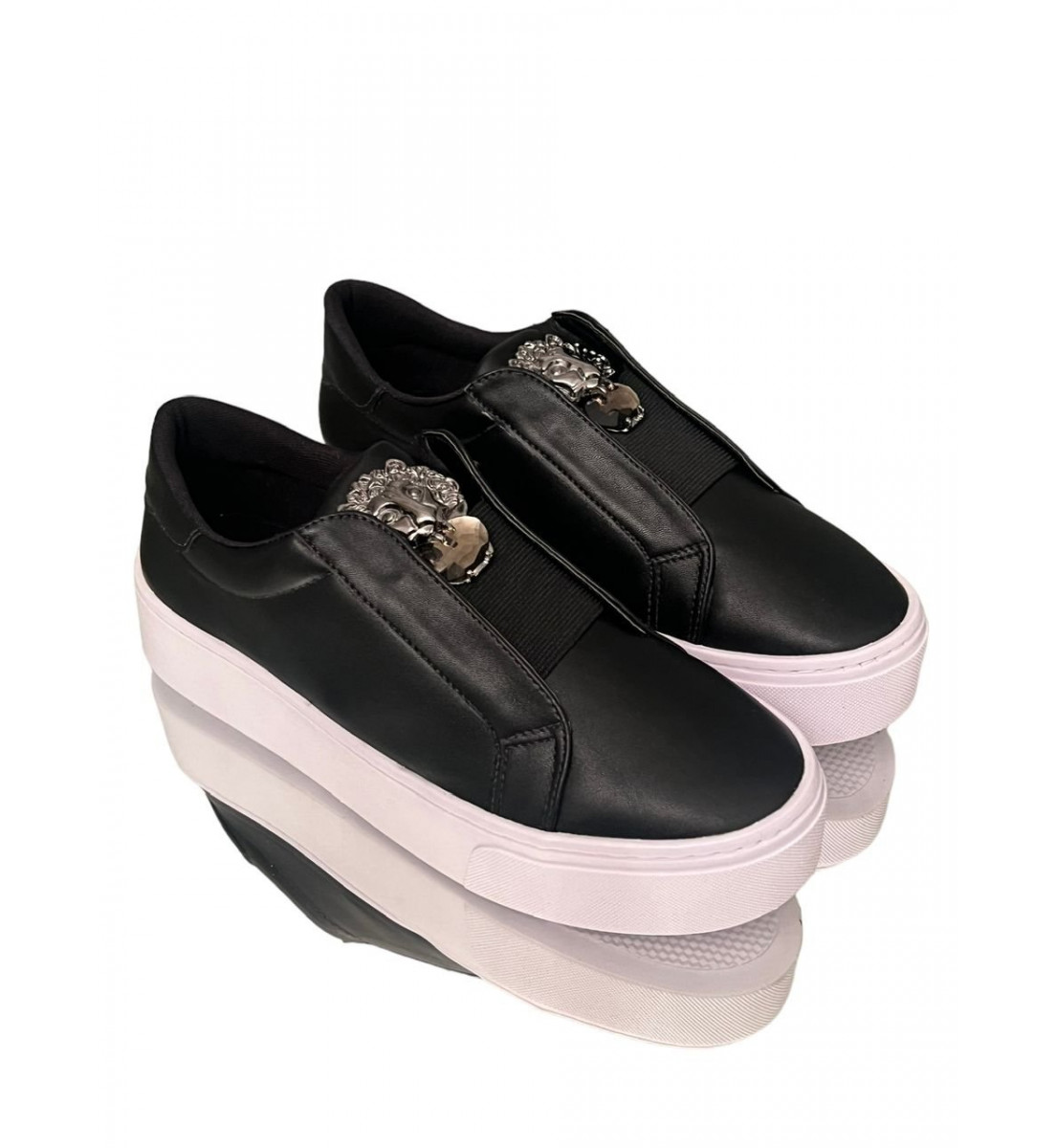 Tênis Slip On Preto Leão