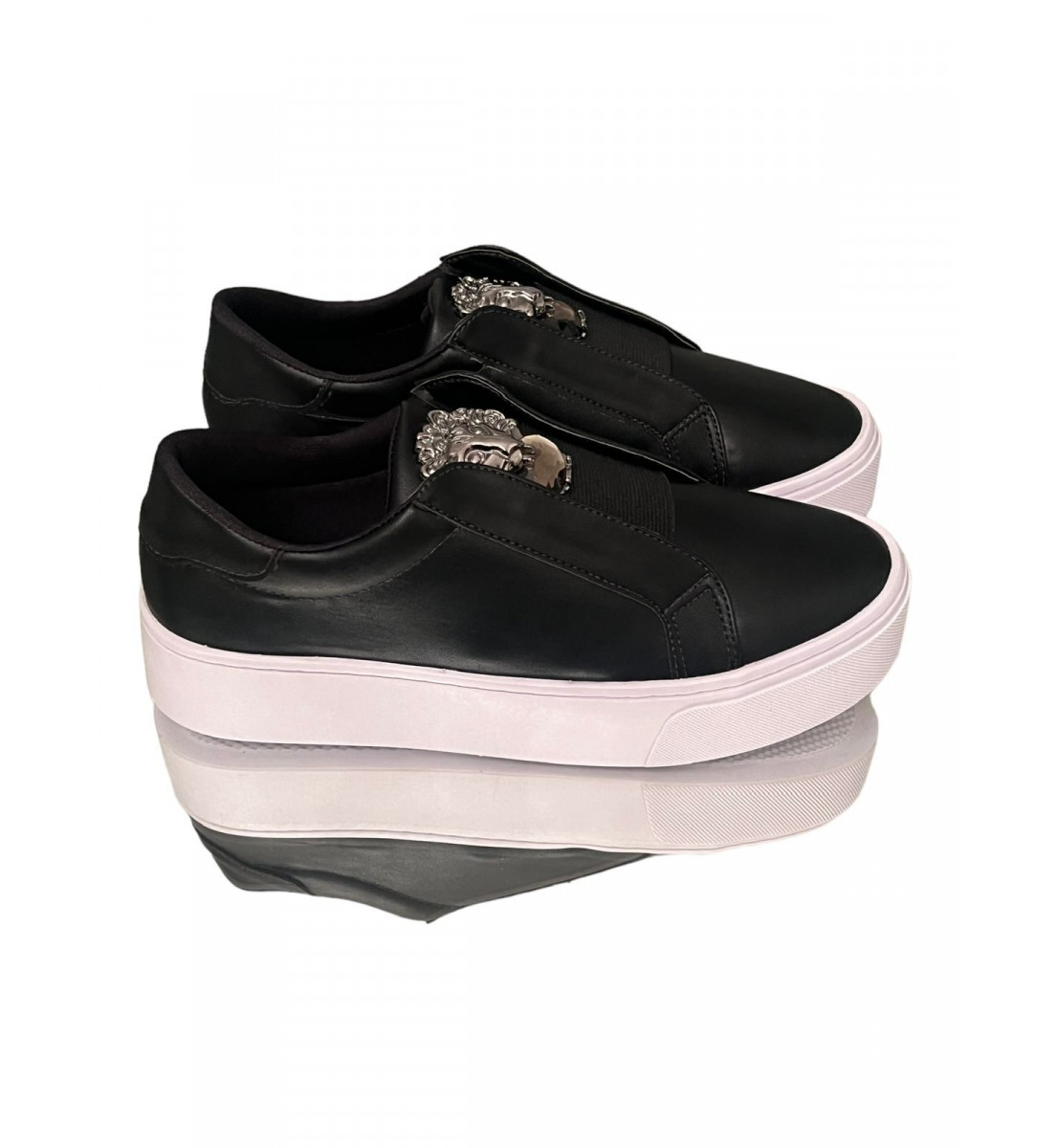 Tênis Slip On Preto Leão