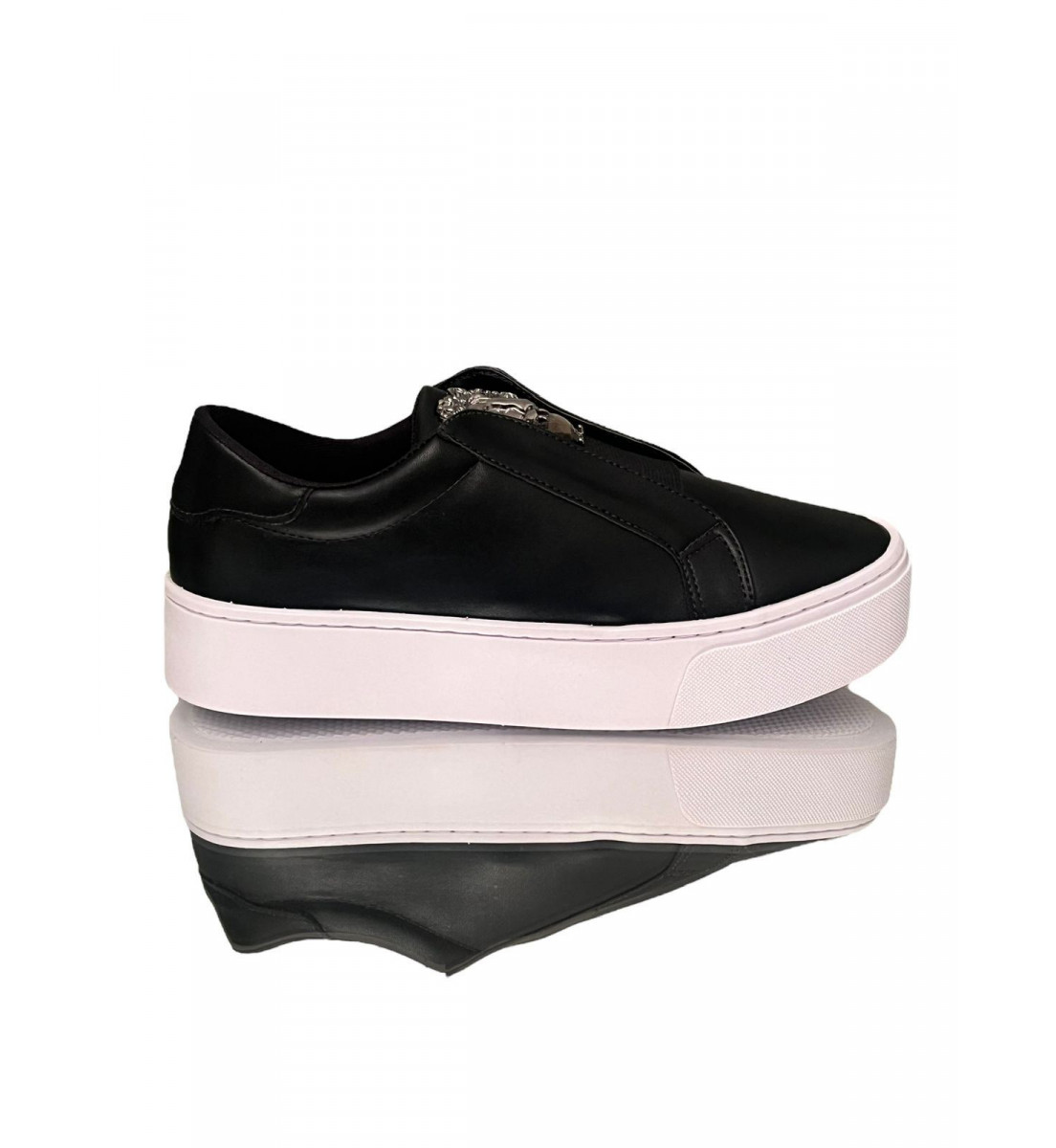 Tênis Slip On Preto Leão