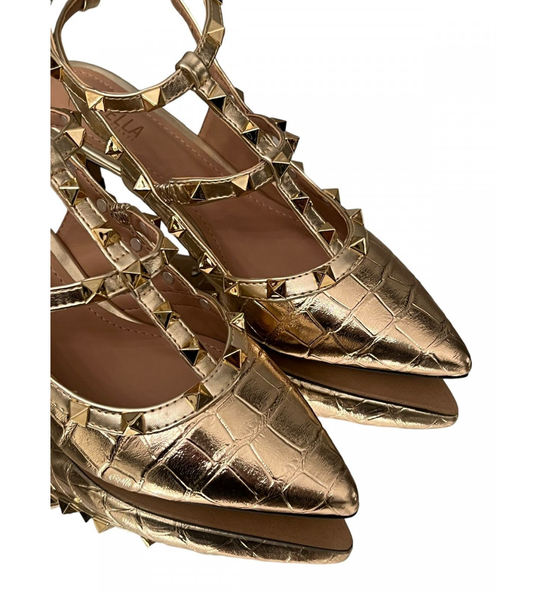 Scarpin Dourado  Slingback com detalhes Spike  Dourado salto 5cm