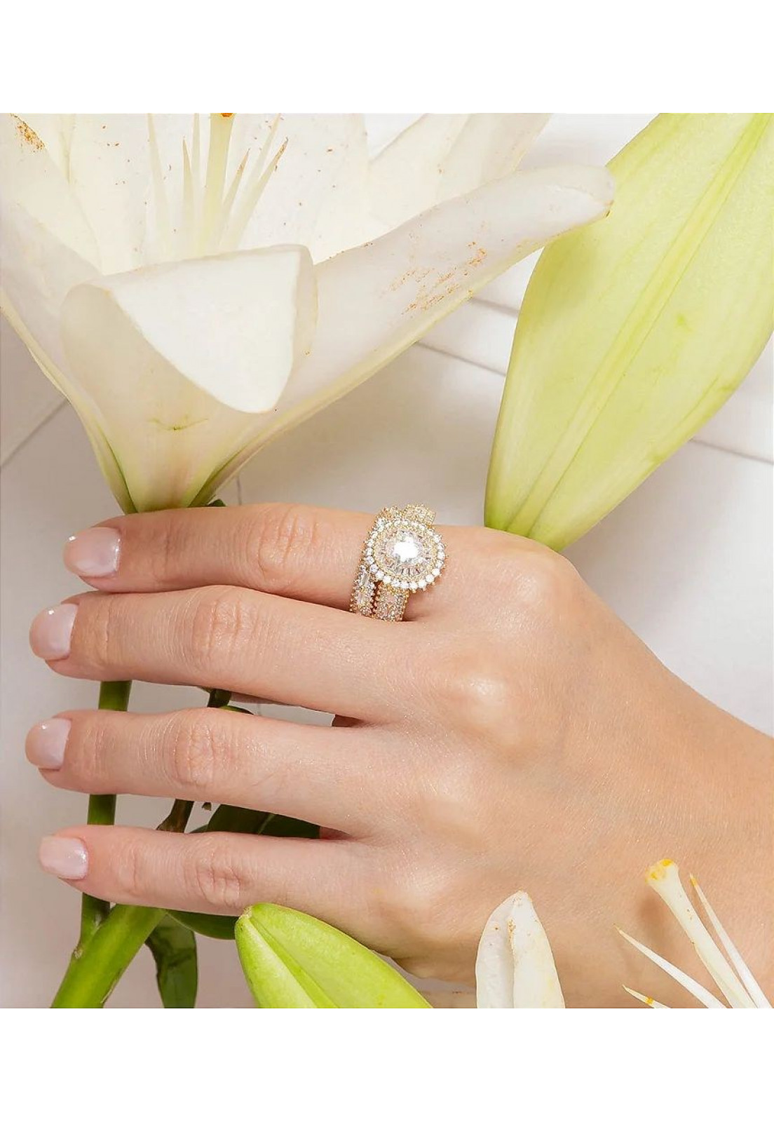 Dupla de anéis cravejados de zircônia cristal banho em ouro 18k