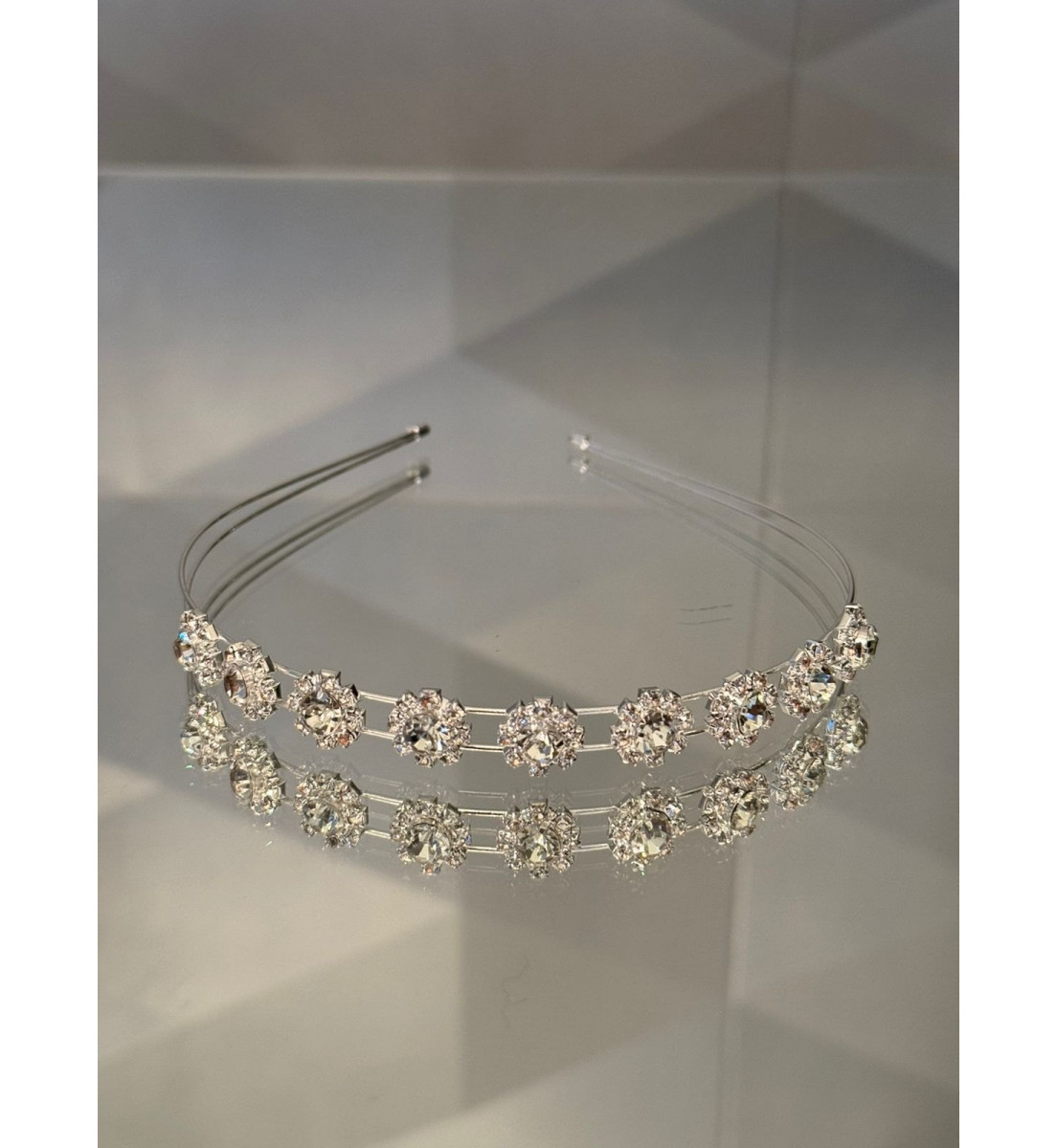 Tiara de Cabelo Prata Strass