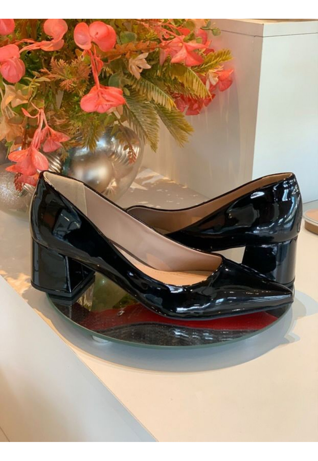 SCARPIN VERNIZ PRETO SALTO BLOCO 5 CM