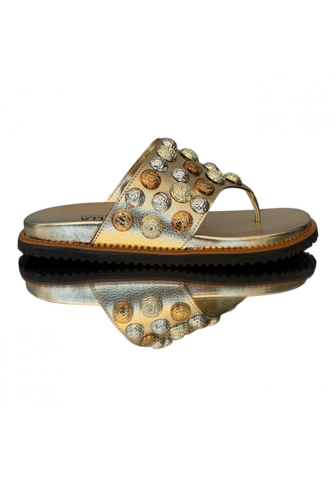 Sandália Papete de Dedo Dourada Metalizada com moedas decorativas